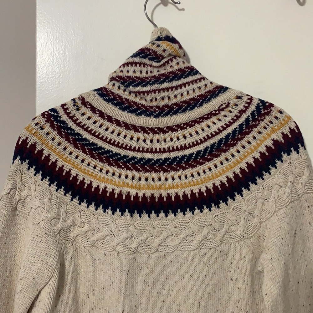 BCBG Sweater - Picture 4 of 7